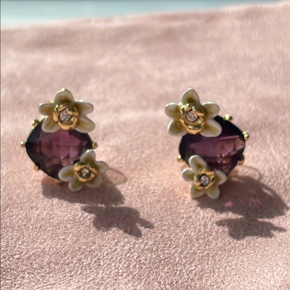 Les NEREIDES Elegant Purple and Gold orchid Earrings